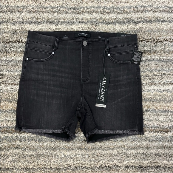 Liverpool Gia Glider Pull-On Shorts Sz 18W NWT | Liverpool Pull-On Mini Shorts - Picture 2 of 14